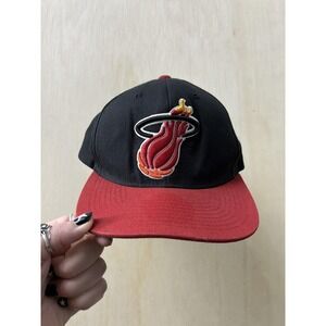 Miami Heat Hat Cap Snap Back Mens One Size Black NBA Basketball Mitchell & Ness‎